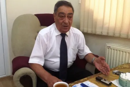 Rəşid Mahmudov rəqsi ilə diqqət çəkdi - VİDEO