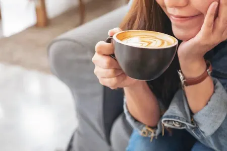 Səhərlər acqarnına kofe içənlərin - NƏZƏRİNƏ