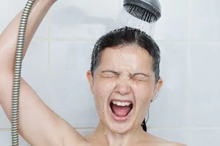 Soyuq duşun faydaları və zərərləri: - Nələrə diqqət edilməlidir?