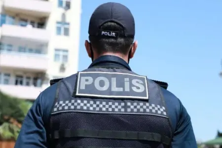 Aptekdə satıcını hədələyib 500 manatını aldılar - VİDEO__NEWL____NEWL__
