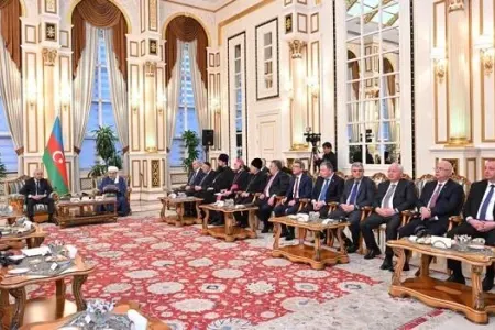 Şeyx iftar mərasimi təşkil etdi