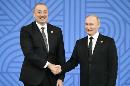 Putin Əliyevi təbrik etdi