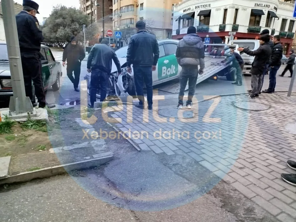 Bakıda bayram günü zəncirvari qəza - -FOTO__NEWL____NEWL__