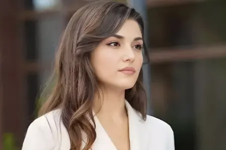 Fanatları Hande Erçeli tanıya bilmədi