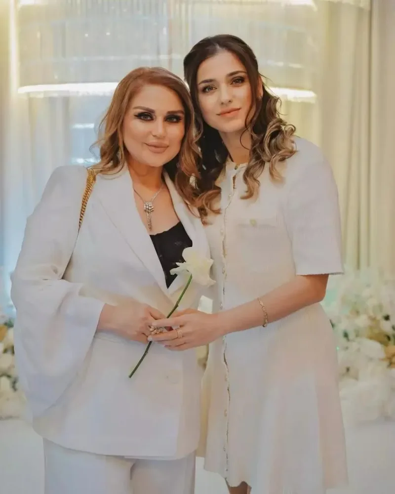 Mələkxanımın heç yerdə görmədiyiniz böyük qızı - FOTO
