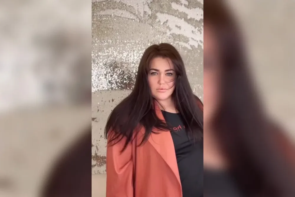 Məşhurun qızı - “Başqa qadınlara həsəd aparıram”