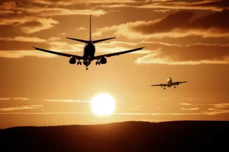 Aeroportun tualetində DƏHŞƏT