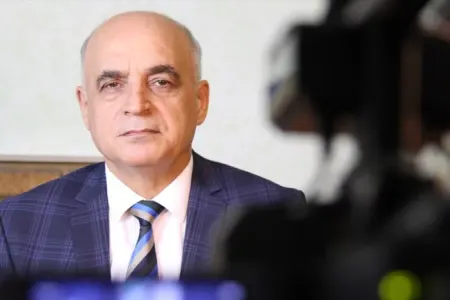 Nazirin çıxışı qeyri-peşəkarlıqdır - Ekspert