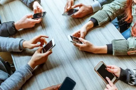 Yeniyetmələri gözləyən TƏHLÜKƏ: - Övladınızı necə qoruya bilərsiniz?