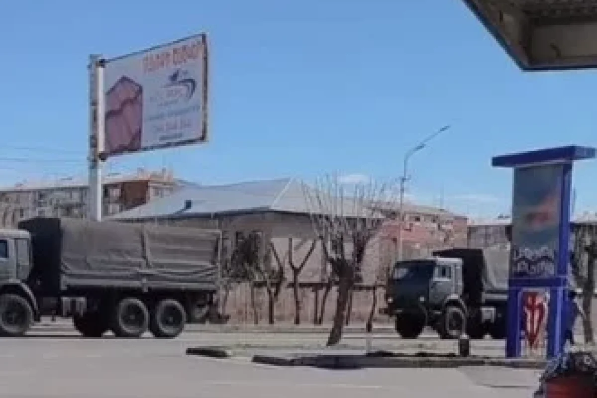 Ermənistan ordusunun hərbi kolonnası sərhədə doğru HƏRƏKƏT EDİR - TƏCİLİ