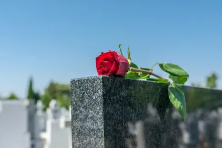 Bakıda qəbiristanlıqda qeyri-adi hadisə