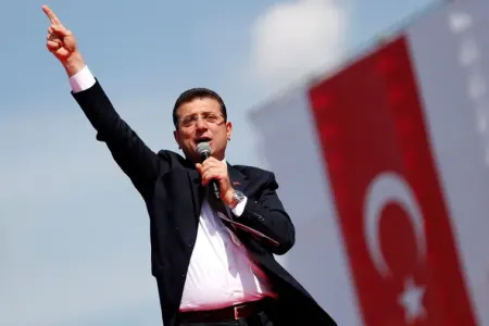 Həbsinə görə minlərlə türkün meydanlara çıxdığı İmamoğlu kimdir? - DOSYE