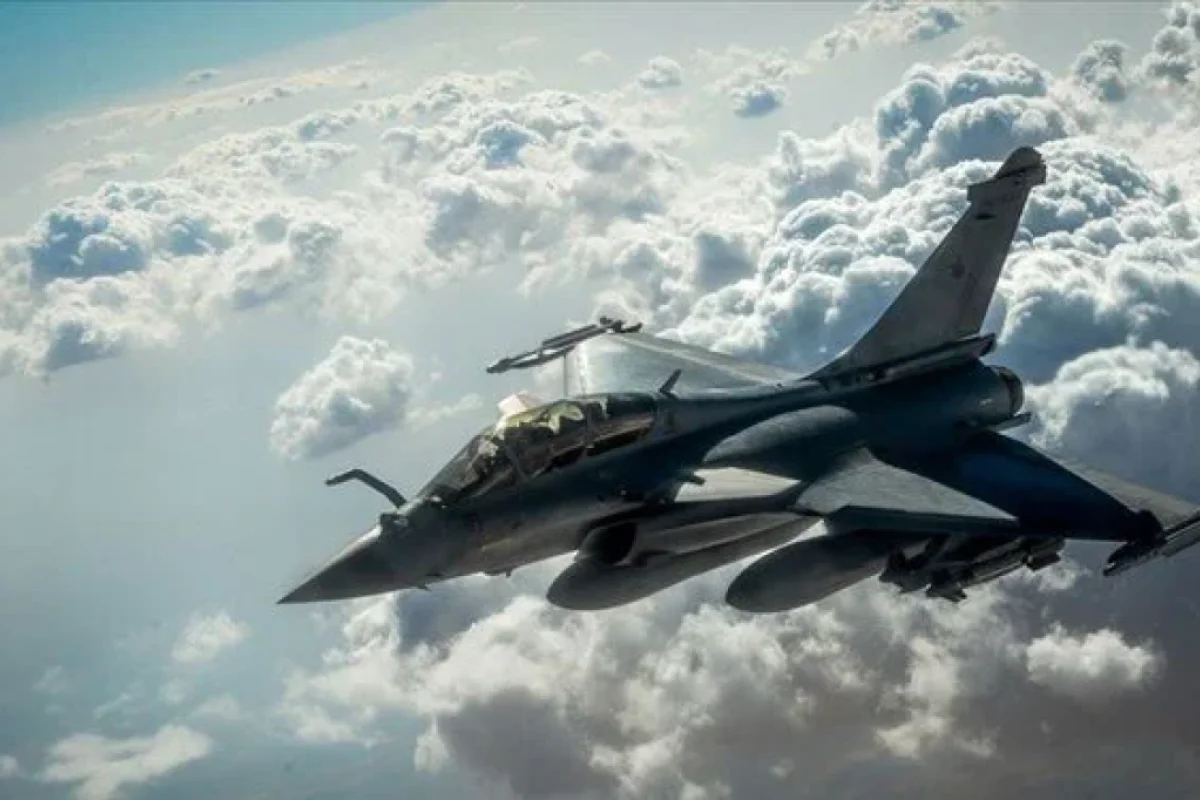 Fransa təyyarələri havada toqquşdu - ANBAAN VİDEO