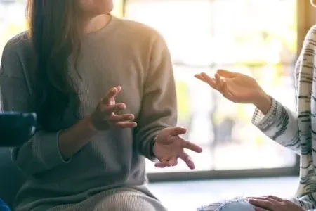 Fərqində olmadan etdiyiniz - 7 bədən dili səhvi