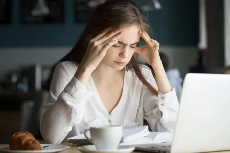 Baş ağrısını kəsən təbii vasitə...