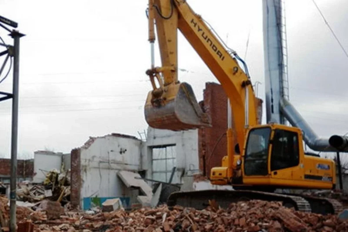 Yasamalda aparılan söküntü işləri icazə olmadan həyata keçirilib