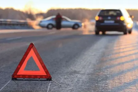 Bakıda 19 yaşlı qızı avtomobil vurdu