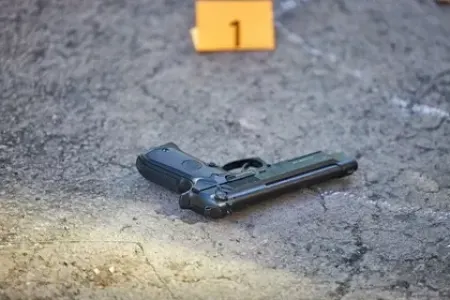 Məktəb davası faciəyə çevrildi - 13 yaşlı oğlan 14 yaşlı qızı güllələdi