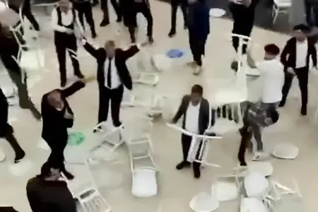 "Dan ulduzu" restoranında DAVA