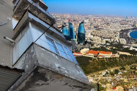Sökülən binalarda yaşayanların - NƏZƏRİNƏ