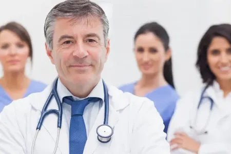 Həkimlər bu səbəbdən ağ xalat geyinirlər - ARAŞDIRMA