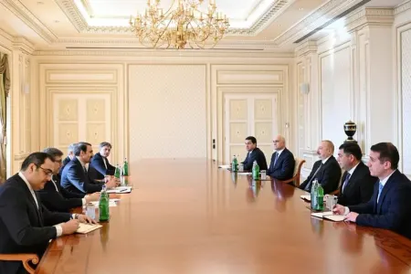 İlham Əliyev Pezeşkianın müşavirini qəbul etdi - FOTO