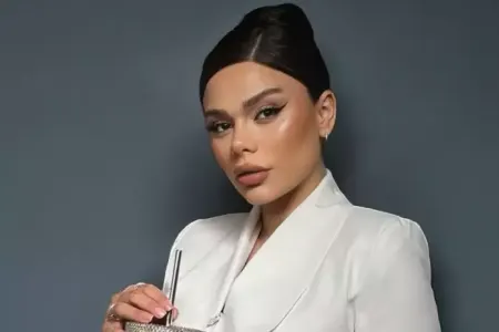 Aysun bir aya bu qədər pul qazanır - VİDEO