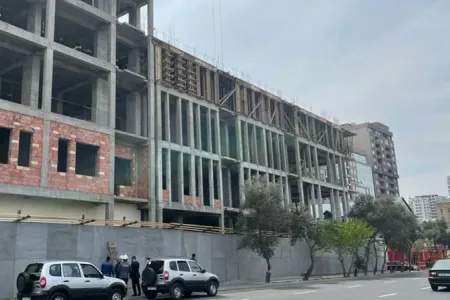 Bakıda tikinti şirkətindən inanılmaz üsul - VİDEO