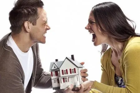 Boşanmış ər arvadını mənzildən çıxara bilərmi?