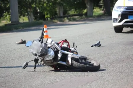 Daha bir motosiklet QƏZASI - Sürücü xəstəxanalıq oldu