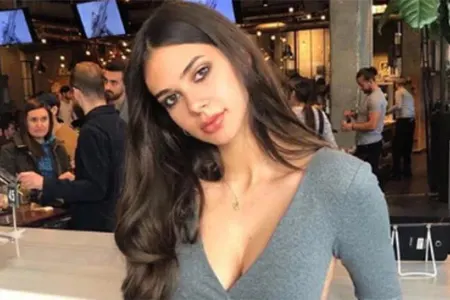 "Yaşca böyük kişilərlə sevgili olacağam, gənclərin heç kimə faydası yoxdur”