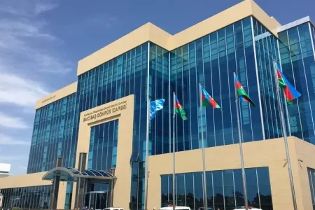 Bakı Baş Gömrük İdarəsinin işçiləri iş vaxtından əlavə işlədilir?