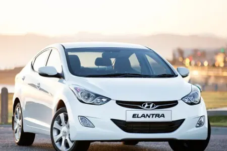 Ağ "Elantra"ların ucuz olma səbəbi bilindi