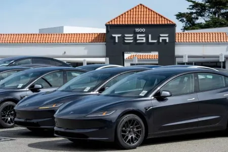 "Tesla"nın elektromobil tədarükü çökdü
