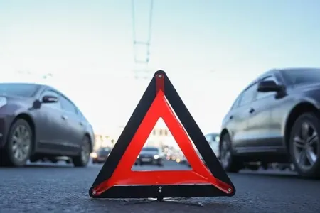 Yol kəsişməsində dəhşətli qəza... - VİDEO