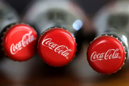 "Coca-Cola" verən turist həbs olundu