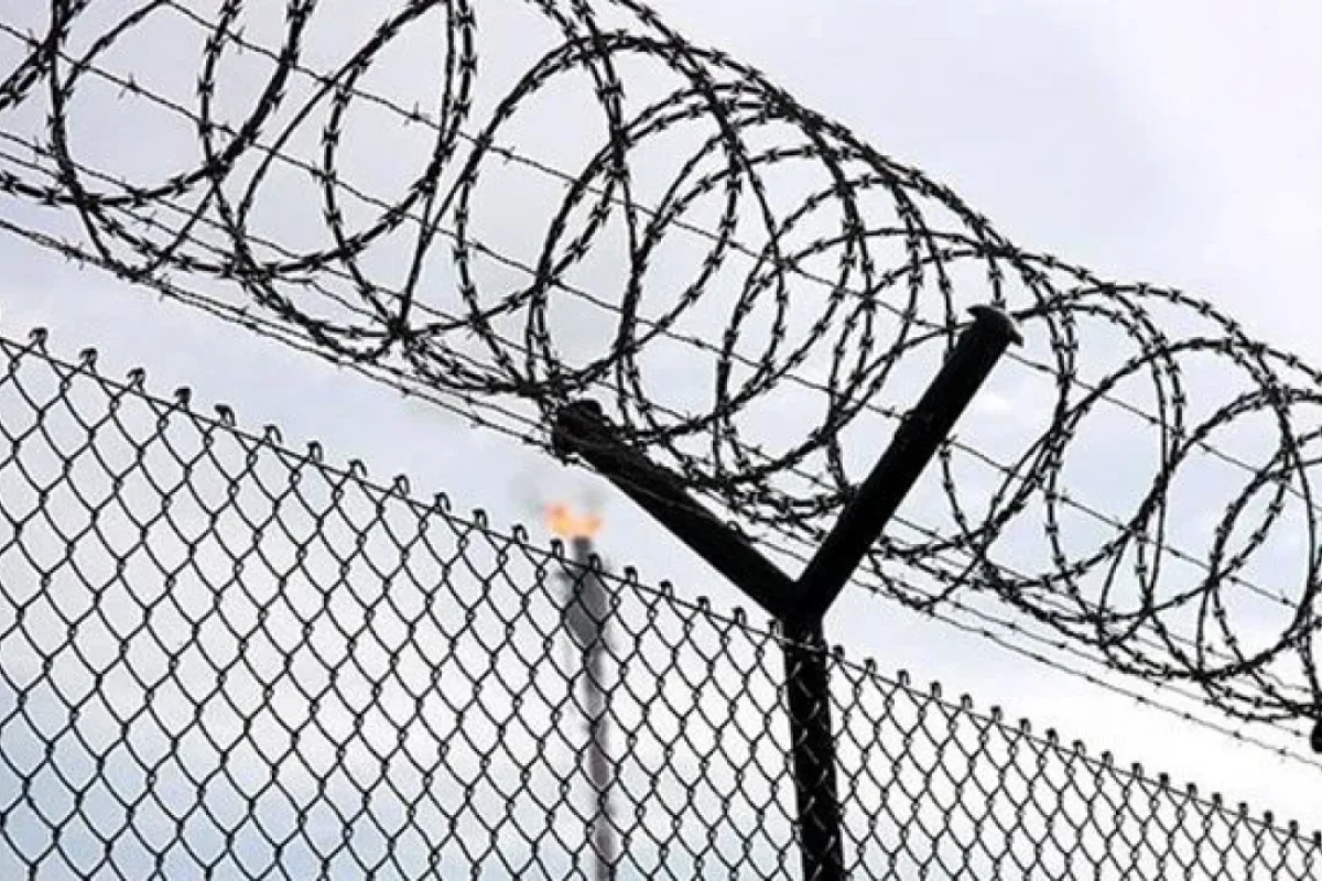 Həbsxanada ziyarətə gələn arvadını - ÖLDÜRDÜ