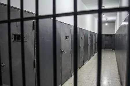 Həbsxanada şok olay: Məhbus onu ziyarətə gələn arvadını - qətlə yetirdi