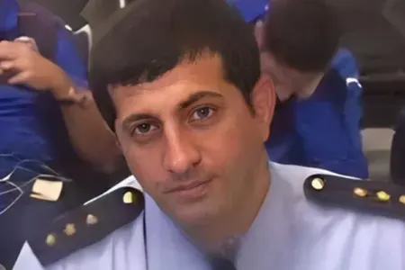 Keçmiş gömrükçü hakim qarşısına çıxır