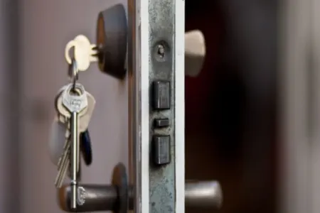 Açarınızda belə bir şey varsa, qapıda qalacaqsınız