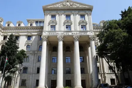 XİN Antiqua və Barbudanı təbrik etdi