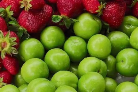 Alça və çiyələyin qiyməti əl yandırır