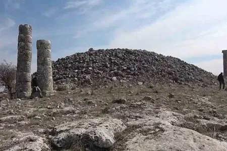 Qədim sirrə 20 dəqiqəlik dırmaşmaqla çatmaq olur