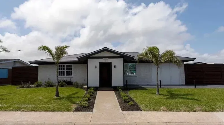 İlon Mask 12 övladı ilə 2 otaqlı evdə yaşayır – - SƏBƏB/FOTO