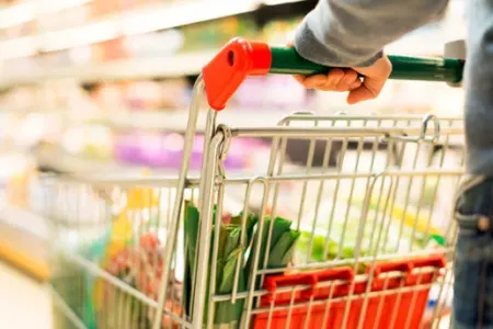 Marketdə saxta spirtli içkilər aşkarlandı