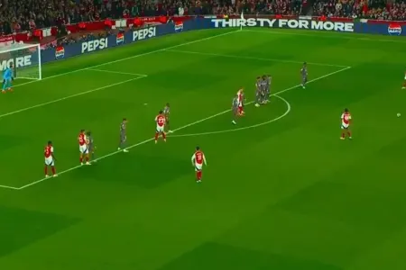 "Arsenal"dan "Real"a fantastik qol - VİDEO