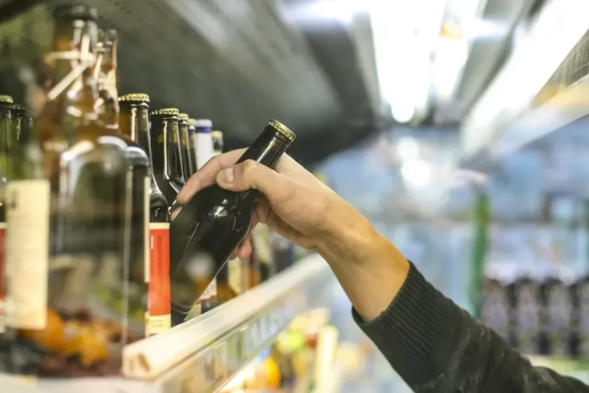 Saxta spirtli içki yenə - CAN ALDI