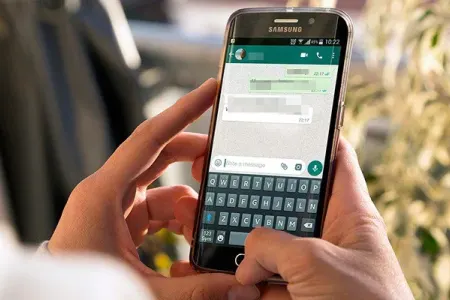 Azərbaycanda cütlük insanların “WhatsApp” yazışmalarını sataraq - ŞANTAJ ETDİ
