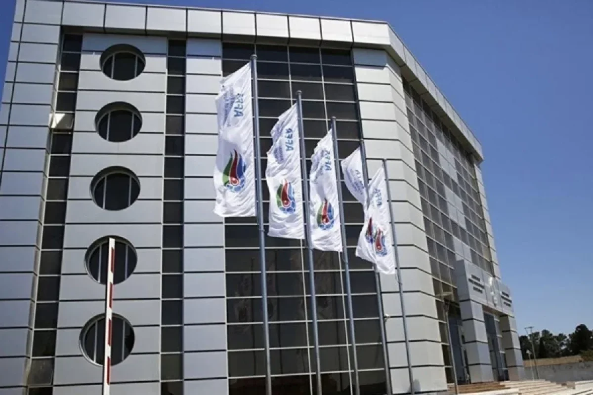 Azərbaycan futbolu tarixində - İLK