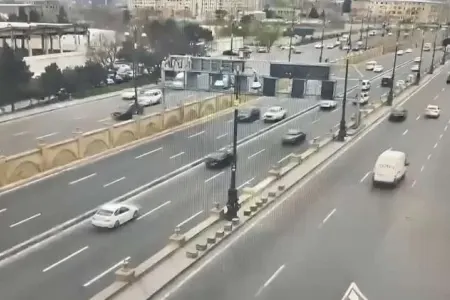 Bakıda tunelə "uçan" maşının sürücüsünün - FOTOSU